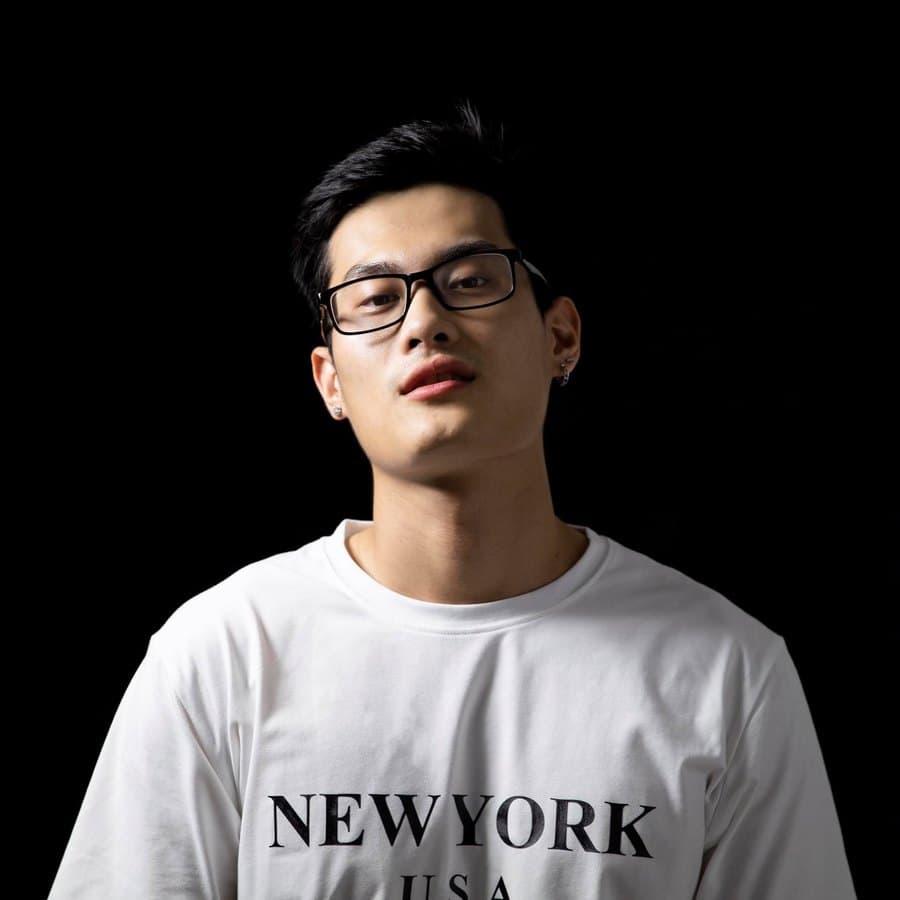 Mr. Tùng